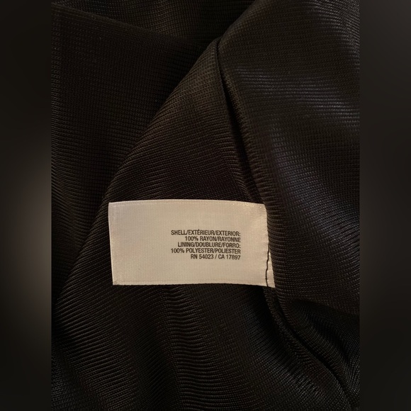 Old Navy black tunic dress with elastic cinch waist. Back keyhole  button - Picture 12 of 12